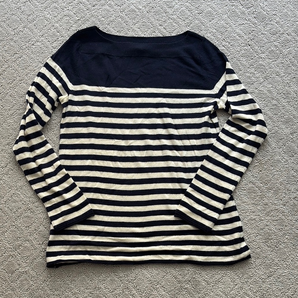 Gap navy and white striped sweater